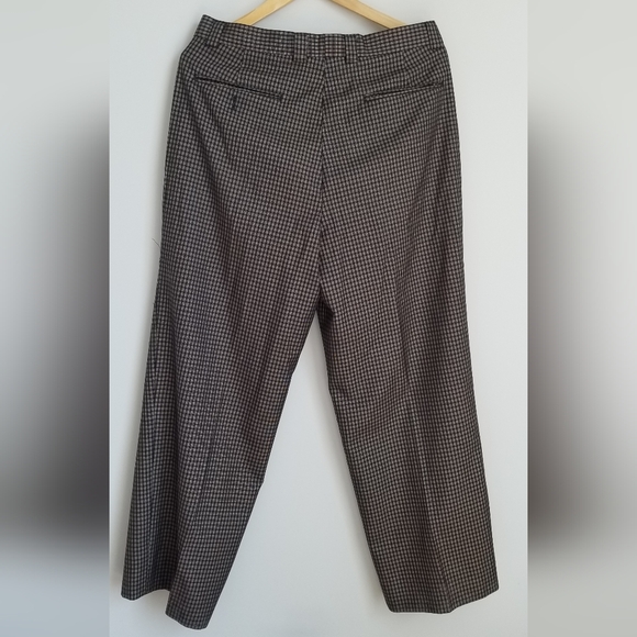 [E. J. SAMUEL] Fancy 3-Piece Check Suit with Silk Handkerchief in Pocket - Picture 3 of 12